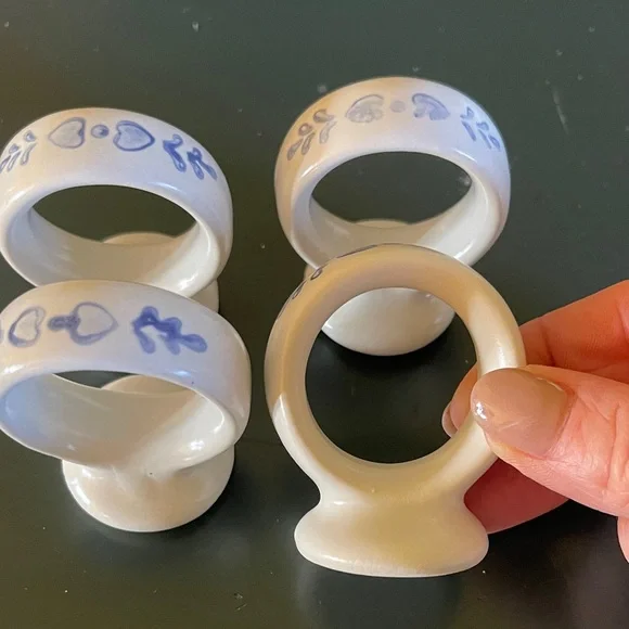 White Ceramic napkin Rings with Blue Heart Design - Picture 2 of 2